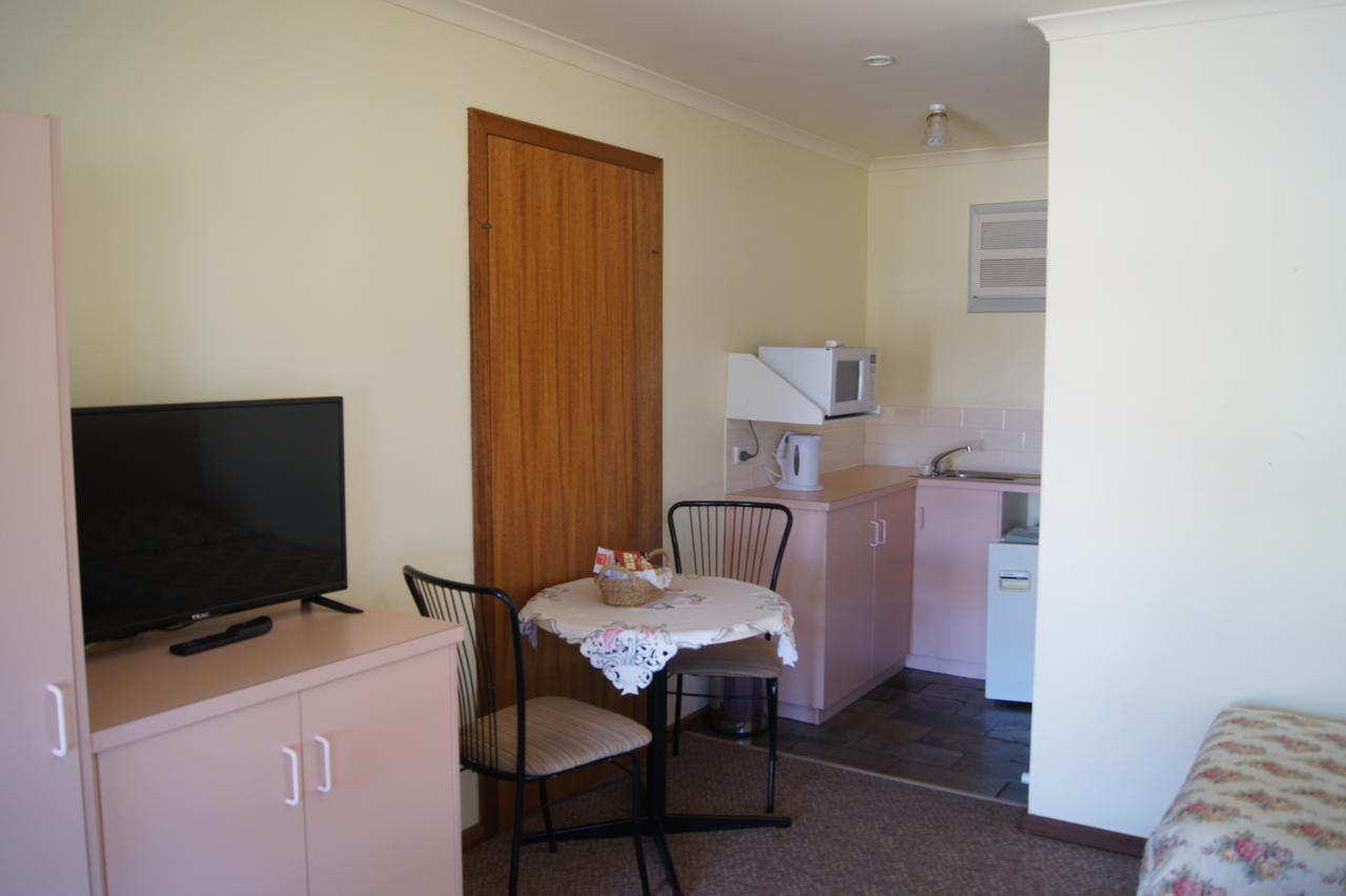 Milang Lakes Motel מראה חיצוני תמונה